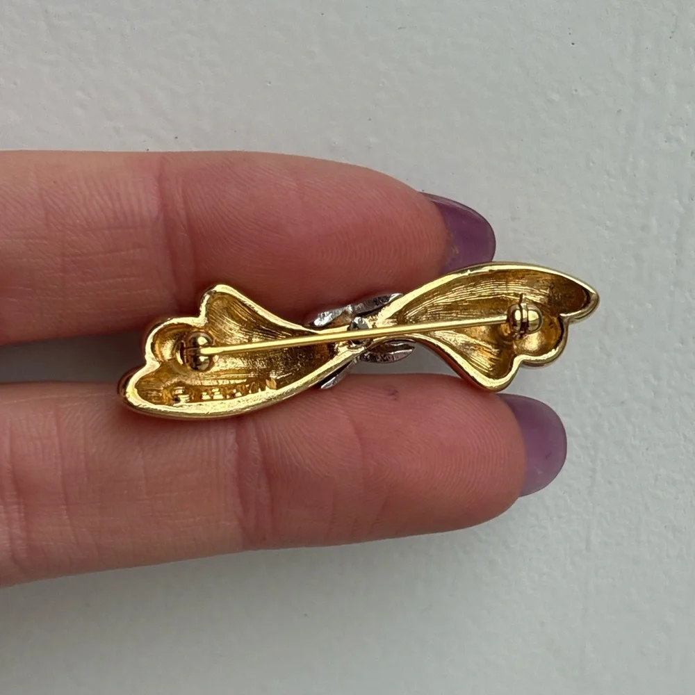 Vintage Gold Silver Two Tone Ribbon Brooch Pin